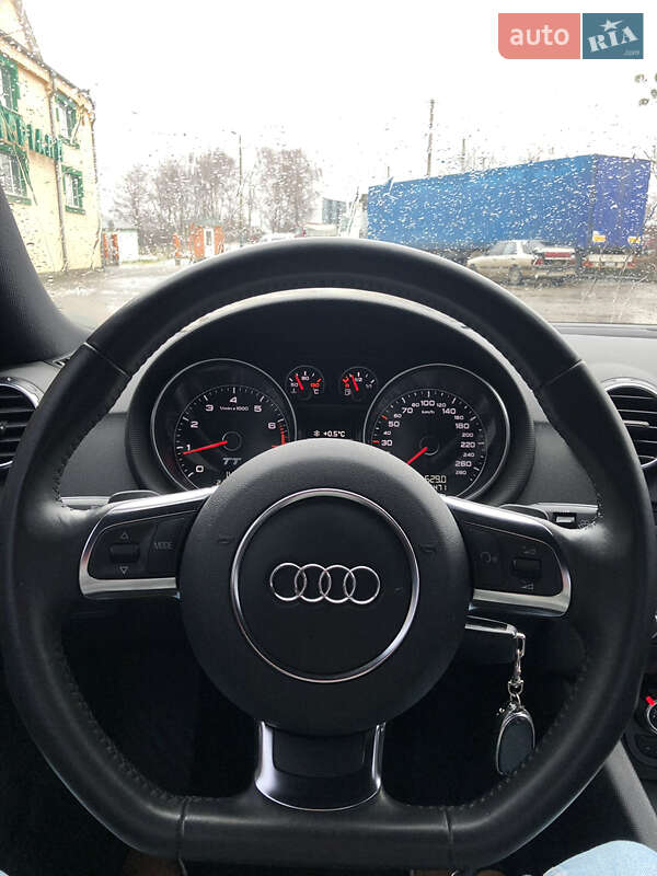 Купе Audi TT 2011 в Львове