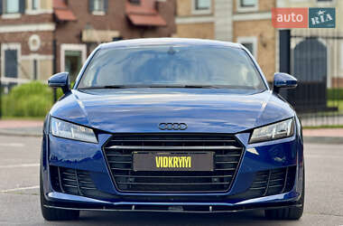 Купе Audi TT 2015 в 