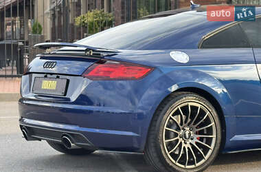 Купе Audi TT 2015 в 