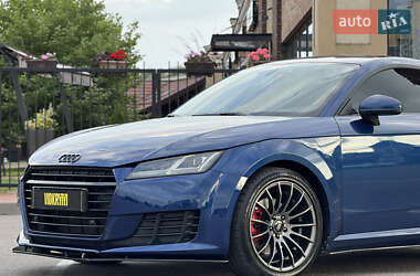 Купе Audi TT 2015 в 