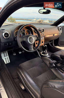 Купе Audi TT 2001 в 