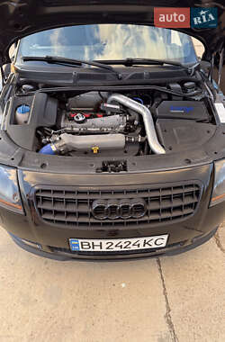 Купе Audi TT 2001 в 