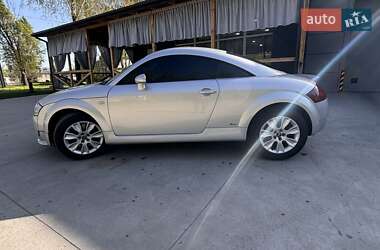 Купе Audi TT 2000 в 