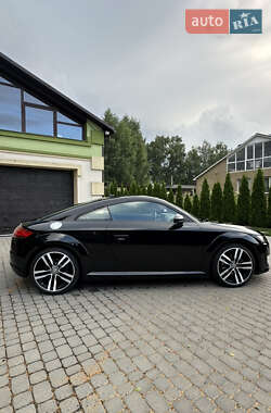 Купе Audi TT 2015 в 