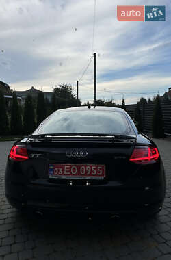 Купе Audi TT 2015 в 