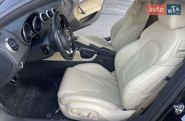 Купе Audi TT 2011 в 