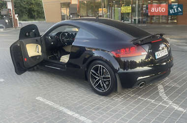 Купе Audi TT 2011 в 