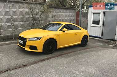 Купе Audi TT 2016 в 