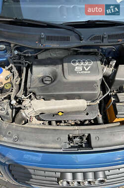 Купе Audi TT 1998 в 