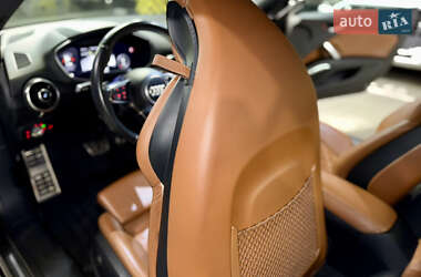 Купе Audi TT 2016 в 