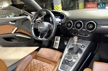 Купе Audi TT 2016 в 