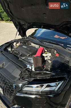 Купе Audi TT 2015 в 