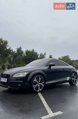 Купе Audi TT 2011 в 
