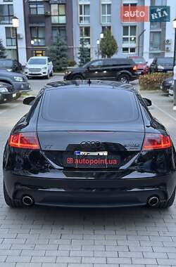 Купе Audi TT 2011 в 