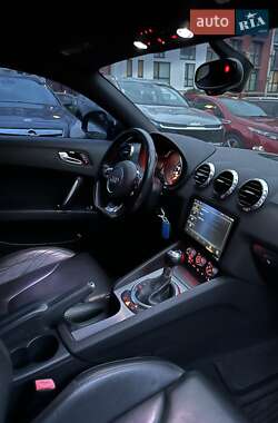 Купе Audi TT 2011 в 