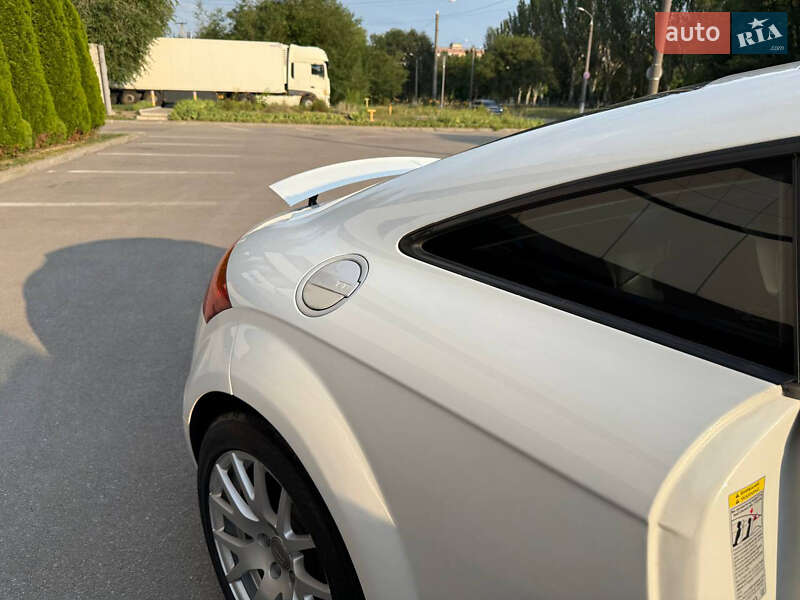 Купе Audi TT 2011 в Днепре