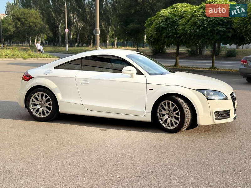 Audi TT 2011 Audi TT 2011