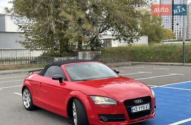 Родстер Audi TT 2008 в  фото 10 Родстер Audi TT 2008 в