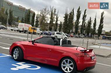 Родстер Audi TT 2008 в  фото 14 Родстер Audi TT 2008 в