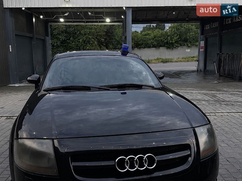 Купе Audi TT 1998 в Путилі