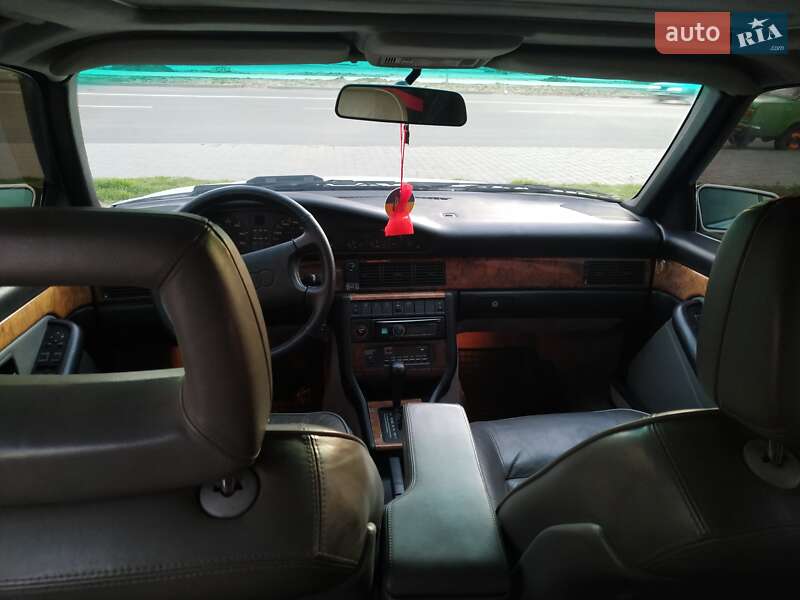 Седан Audi V8 1989 в Черкассах