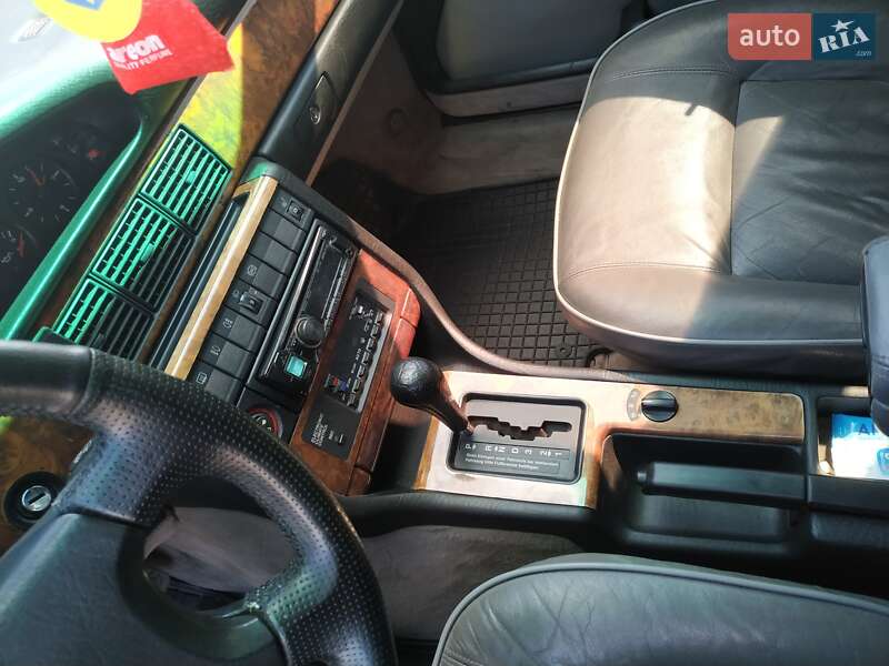 Седан Audi V8 1989 в Черкассах
