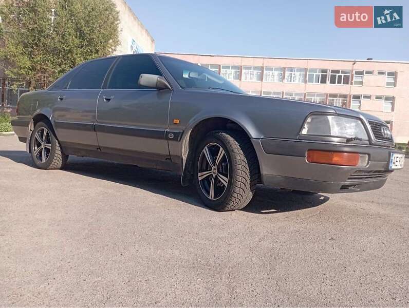 Audi V8 1992