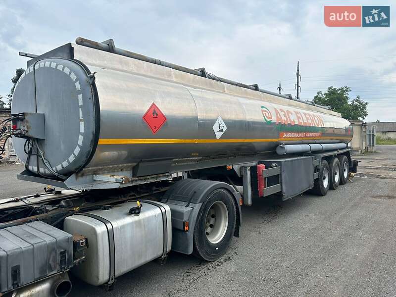 Цистерна Automecanica SLP-8B 2001 в Ужгороде
