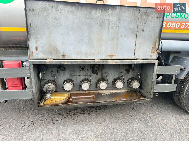 Цистерна Automecanica SLP-8B 2001 в Ужгороде