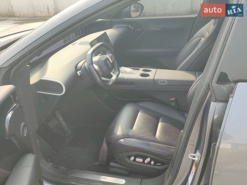 Ліфтбек Avatr 07 2024 в Києві фото 12 Ліфтбек Avatr 07 2024 в Києві