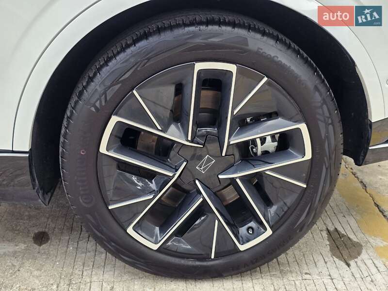 Позашляховик / Кросовер Avatr 11 2024 в Києві фото 4 Позашляховик / Кросовер Avatr 11 2024 в Києві