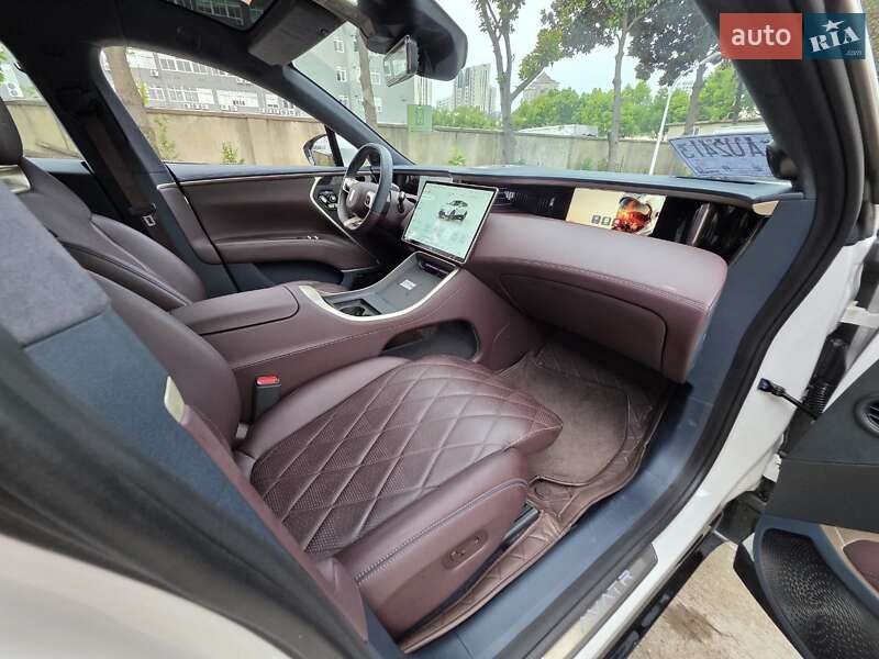 Позашляховик / Кросовер Avatr 11 2024 в Києві фото 16 Позашляховик / Кросовер Avatr 11 2024 в Києві