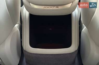 Лифтбек Avatr 12 2023 в 