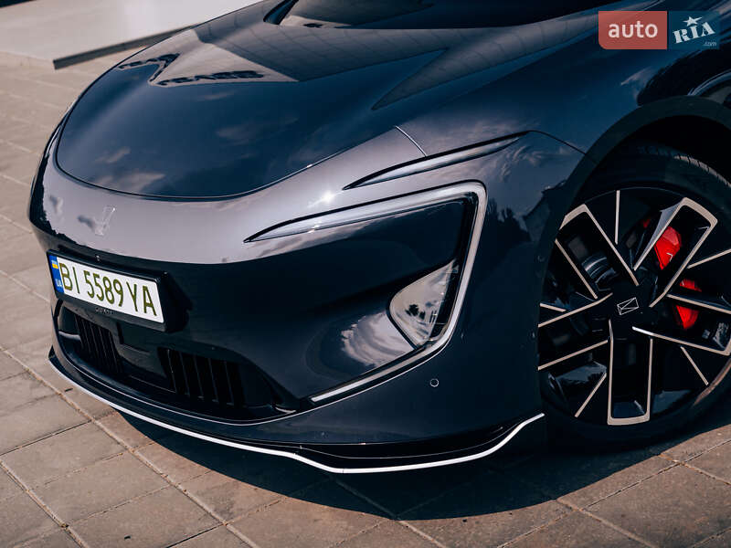 Лифтбек Avatr 12 2024 в Киеве