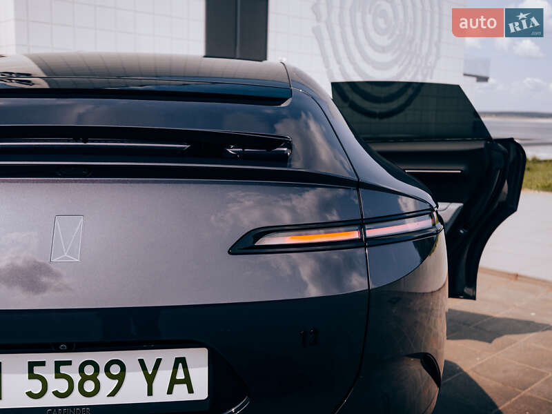 Лифтбек Avatr 12 2024 в Киеве