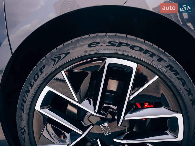 Лифтбек Avatr 12 2024 в Киеве