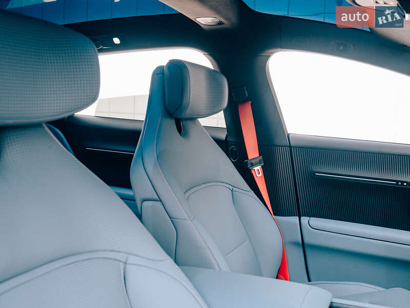 Лифтбек Avatr 12 2024 в Киеве