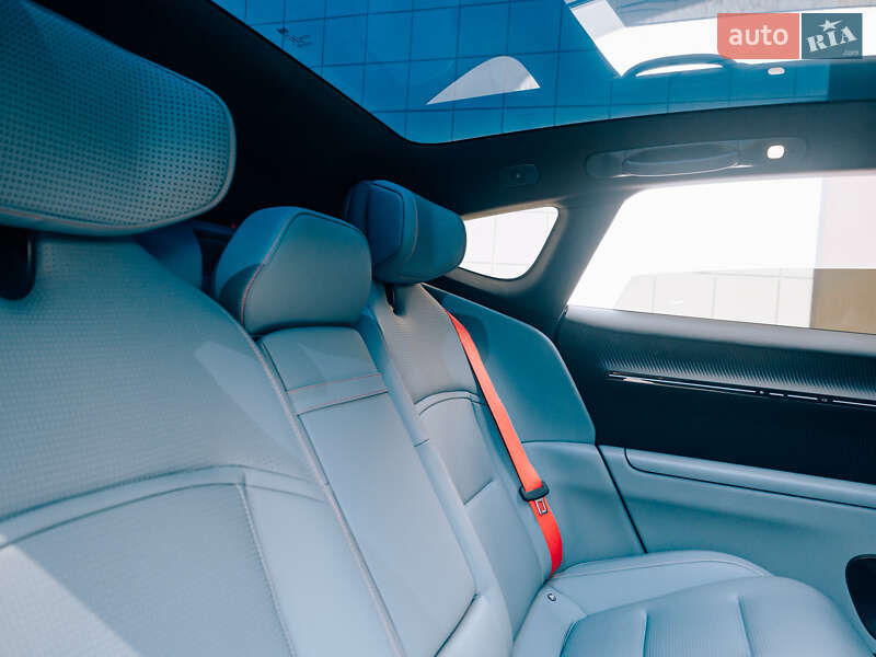 Лифтбек Avatr 12 2024 в Киеве