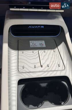 Седан Avatr 12 2024 в 
