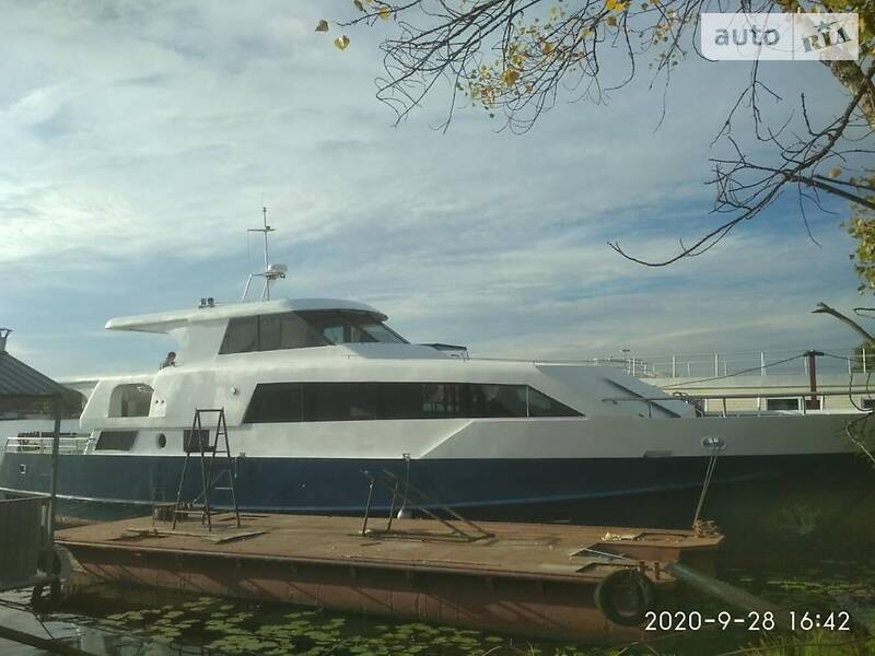 Моторная яхта Azimut 58 2017 в Киеве