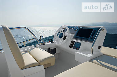 Моторна яхта Azimut Bennetti 2013 в 