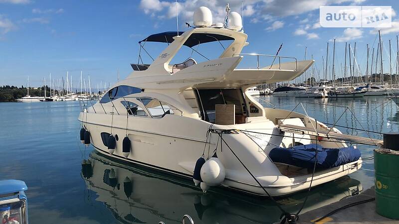 Моторная яхта Azimut Flybridge-Range 2005 в Киеве