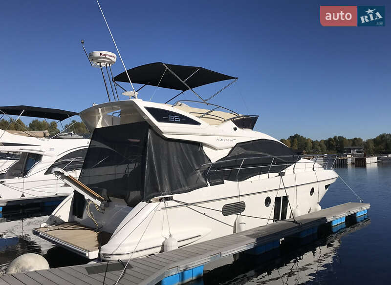 Моторная яхта Azimut Flybridge-Range 2011 в 