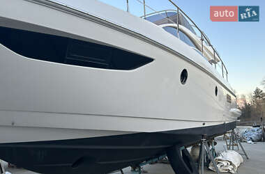 Моторна яхта Azimut Flybridge-Range 2011 в 