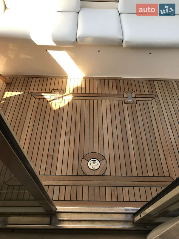 Моторна яхта Azimut Flybridge-Range 2011 в Києві фото 40 Моторна яхта Azimut Flybridge-Range 2011 в Києві