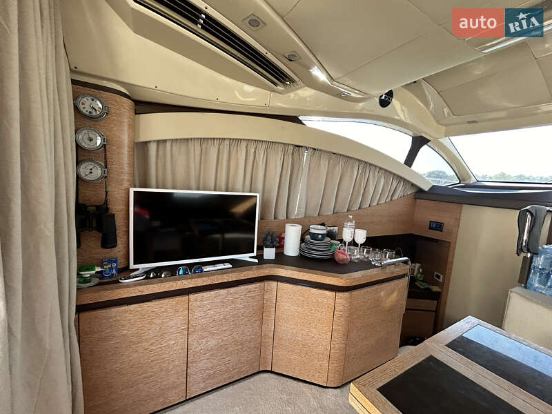 Моторна яхта Azimut Flybridge-Range 2011 в Києві фото 55 Моторна яхта Azimut Flybridge-Range 2011 в Києві