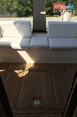 Моторна яхта Azimut Flybridge-Range 2011 в 