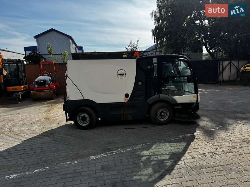 Azura MC 200 2014