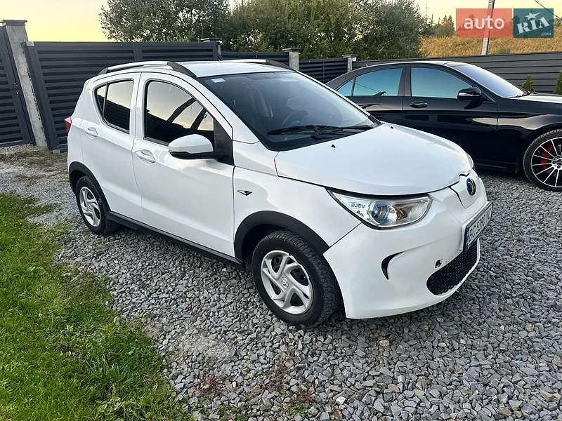 BAIC EC3