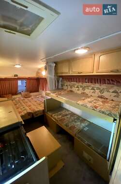 Будинок на колесах Bailey Discovery 400 2000 в 